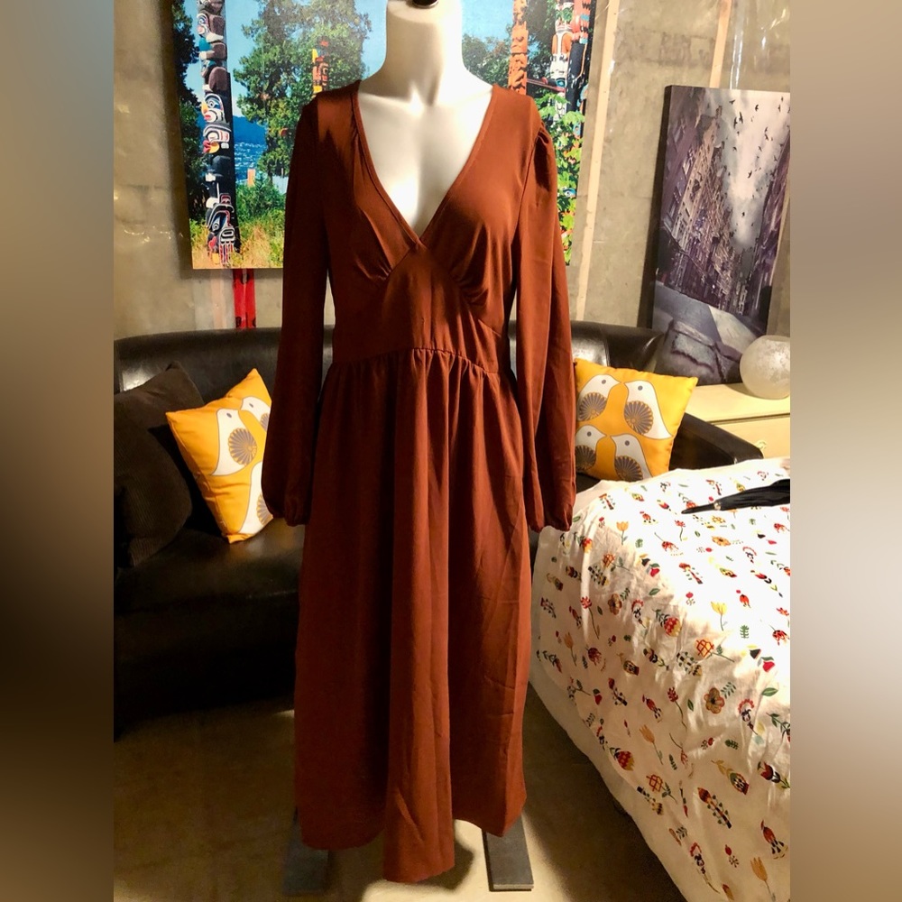 Beautiful rust coloured SHEIN dress.  Size large.  New condition.